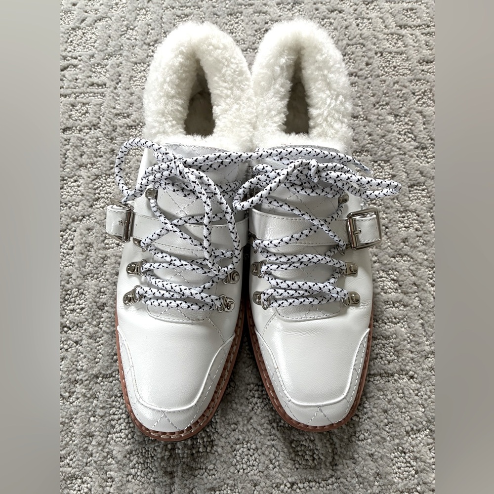 NWOT UGG Australia white laced loafers size 39 women’s